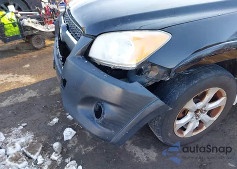 2011 Toyota Rav4 Limited V6 z USA, uszkodzony, nr VIN 2T3DK4DV1BW055273